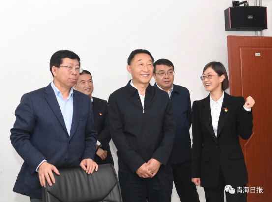 省委副書記、代省長(zhǎng)劉寧在副省長(zhǎng)王黎明等領(lǐng)導(dǎo)的陪同下視察物產(chǎn)集團(tuán)