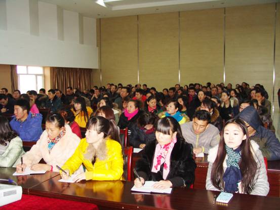內(nèi)強(qiáng)個(gè)人素質(zhì)，外塑企業(yè)形象